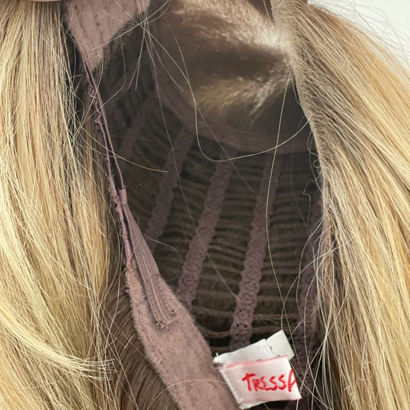 Blonde wig